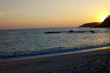 بنسيون Room In House   Double Bed, Queen Size, Small Kitchen, Terrace, Wi Fi  Air Condition Quiet