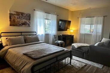 بنسيون Sonia S Guest Suite In Montesano Gateway To Olympic National Park