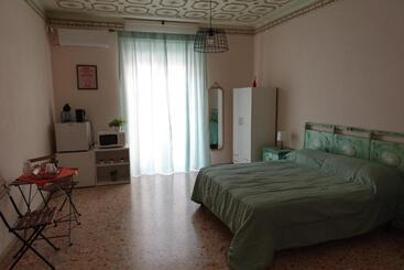 Bed and Breakfast Imperial Room