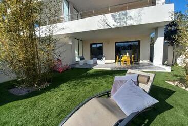 Апарт-отель Domaine De Pacciolello   Porticcio