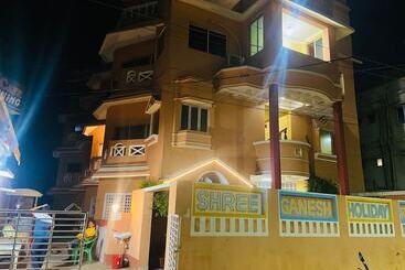 Goroomgo Shree Ganesh Holiday Resort Puri