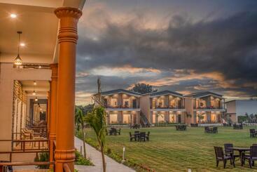 Green Retreat Resort