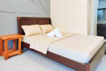 هتل Reddoorz @ G42 Apartelle Iloilo City