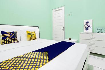 هتل Spot On 92012 Homestay Grand Mahkota Permai Syariah