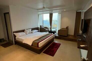 בית מלון כפרי Vaishnavi Grand