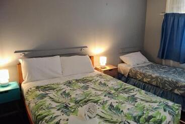 モーテル Bargara Beach Motor Inn Budget Accommodation Pet Friendly On Application