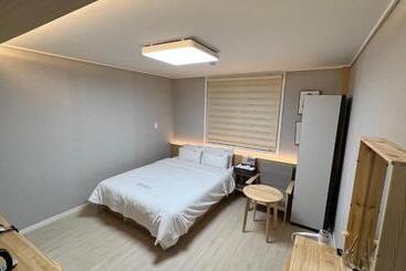 Motel Tongyeong  Chosun