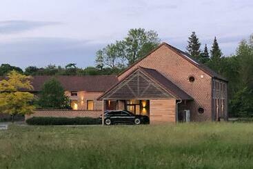 Пансион Domaine Du Bois D Hez