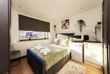 膳宿费 Southall Stays