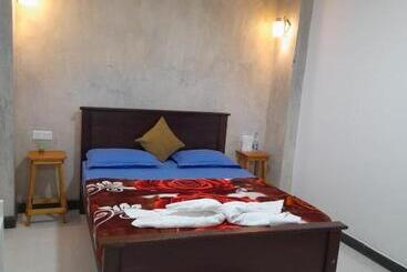 膳宿费 Water Side Guest