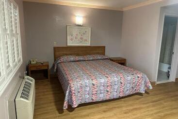 Plaza Inn Motel   Los Angeles Area