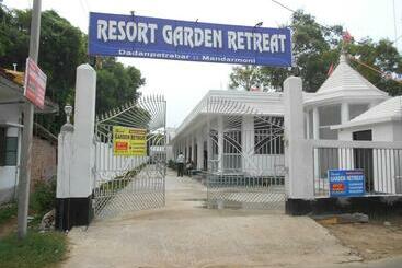 Resort Garden Retreat