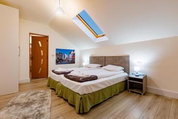 アパートホテル Vaias Aparts