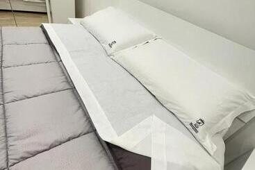 هتل آپارتمان B&b Manfredi