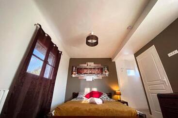 مبيت وإفطار Les Chambres D Hôtes De L Oliveraie