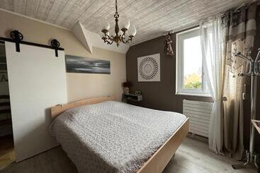 تختخواب و صبحانه Villa Les Buissonets