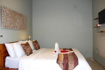 Отель Fish Mini Authentic