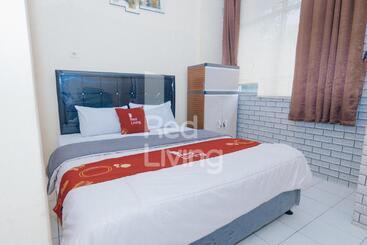 فندق Redliving Apartemen Emerald Hill   Sr Rooms Tower Green