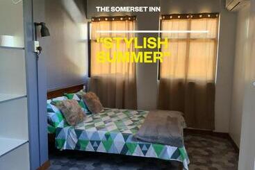 ホテル The Somerset Inn & Restaurant