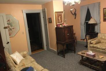 بنسيون Labyrinthia Guest House