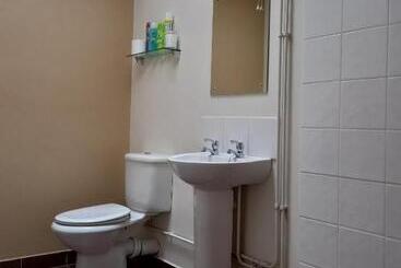 تختخواب و صبحانه Donkey & Buskins