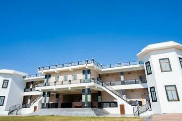 Отель Resort Golden Cave