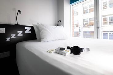 בית מלון כפרי Rezz Dublin