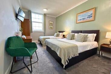 Отель The Windmill