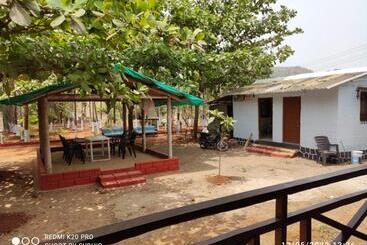 Vasant Lata Farm House