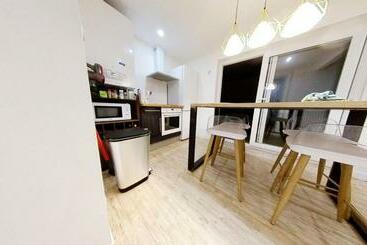 פנסיון Chambre Meublée 2ème R