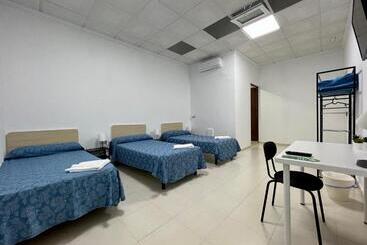 פנסיון Hostal Kaizen