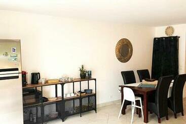 פנסיון Suite Tout Confort 80m2, Cosy Et élégante