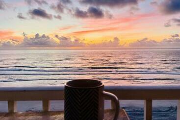 شقة فندقية Coastal Peace Penthouse Studio   Oceanfront