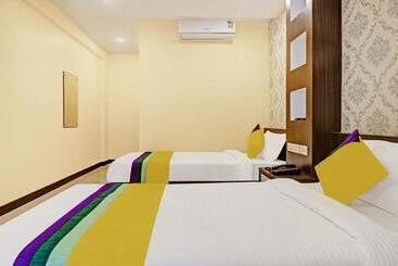 Itsy Hotels Sapphire Residency