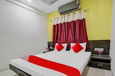 Flagship Hotel New Punjab Lodging