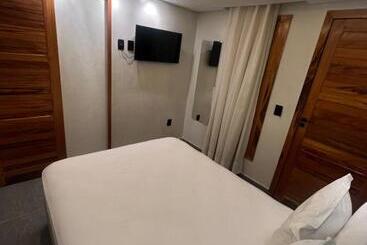 Milos Hotel Icaraizinho