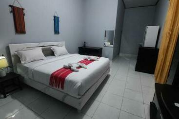 ベッドアンドブレックファースト Edotel Smkn 1 Rote Barat