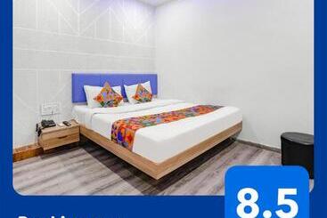 Fabhotel Vrundavan, Athwa