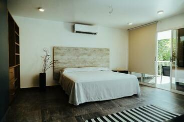 فندق Bendito Náutico & Suites