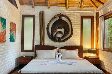 هتل El Campito Lodge