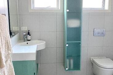 پانسیون Lookout Escape Studio, Alexandra