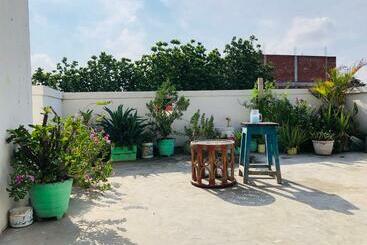 膳宿费 Roof Top Private Rooms With Garden