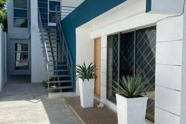 膳宿费 Work Space Hostal