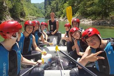 استراحتگاه Forest Lodges