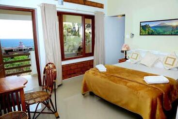 هتل Dr Nisha S Vedic Remedies