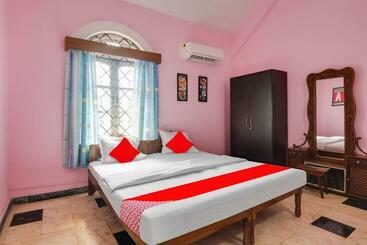 בית מלון כפרי Flagship Seven Seas Guest House Near The Galleria