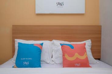 Sans Hotel Tiga Putri Semarang By Reddoorz