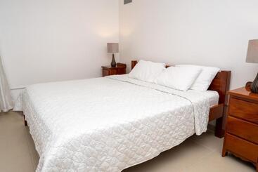 בית מלון כפרי Seremei Villas