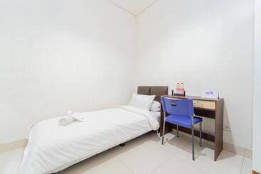 فندق صغير Apik Kamila Bsd