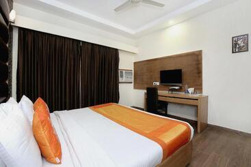 هتل Super Collection O Citi Inn Zirakpur